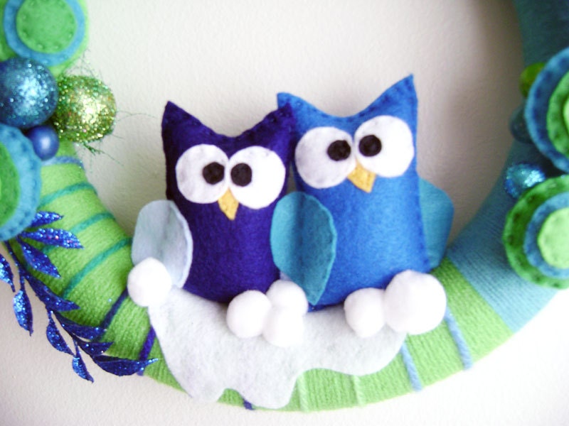 Yarn and Felt Wreath - Peacock Christmas - Owl Blue Green