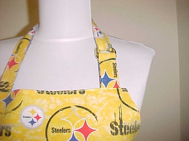Full Apron Reversible Pittsburgh Steelers Print for Men and Women