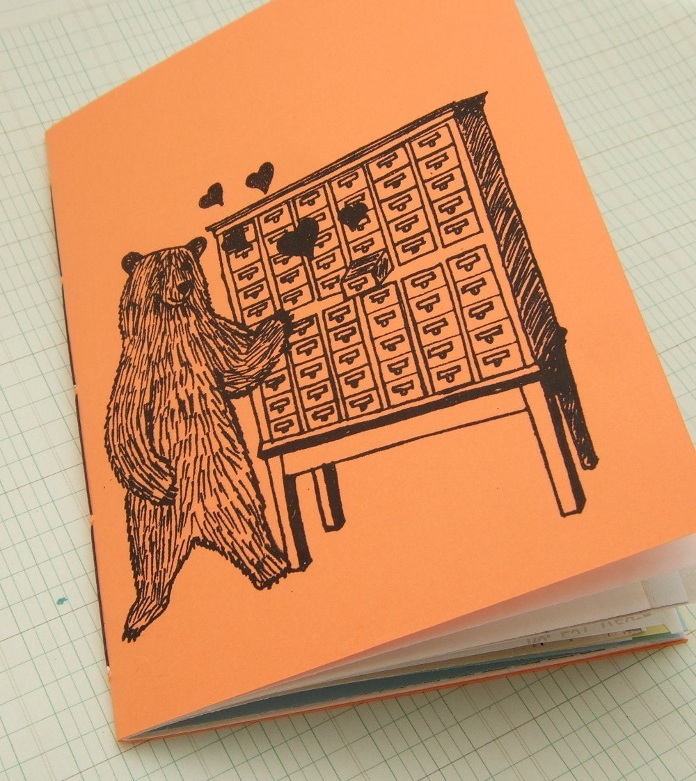 Librarian bear loves to read mini notebook