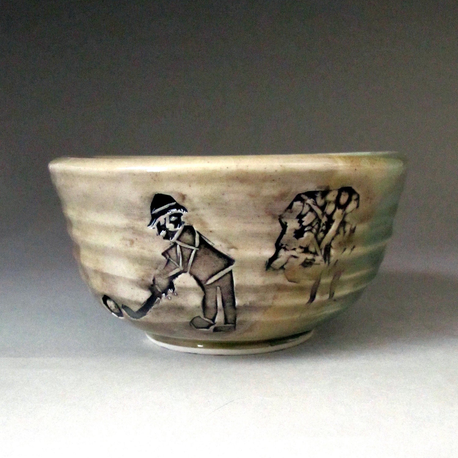 Porcelain Soup Bowl Cereal Bowl Green with Golfer Golfing Linocut Image