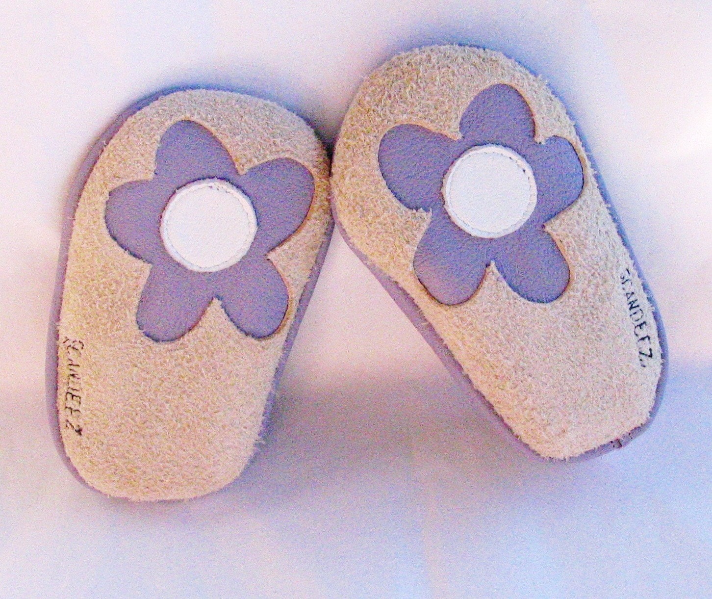 Baby Leather Flower Moks