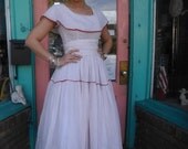 Super Pretty Late 1940s Vintage  New Look  Dress Circle Skirt 32 Bust 24 Waist  Free U S Shipping