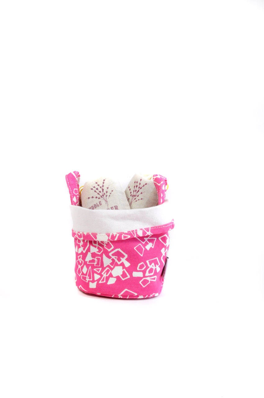 Recycled Cotton Canvas Bucket: Geometrics Fuschia (SMALL)