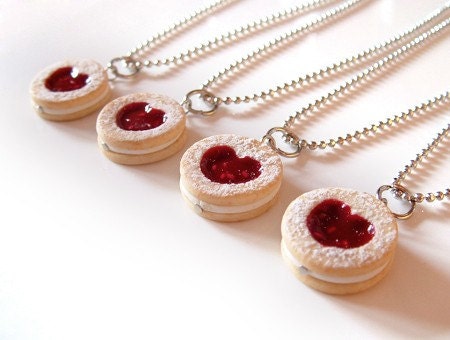 Scented Shortcake Heart Cookie Charm