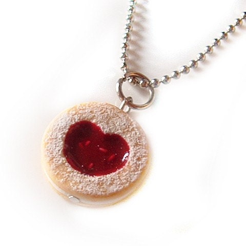 Scented Shortcake Heart Cookie Charm
