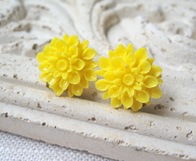 Yellow Flower Earrings, Lemon Yellow, Chrysanthemum, Dahlia Flowers, Mum Stud Earrings