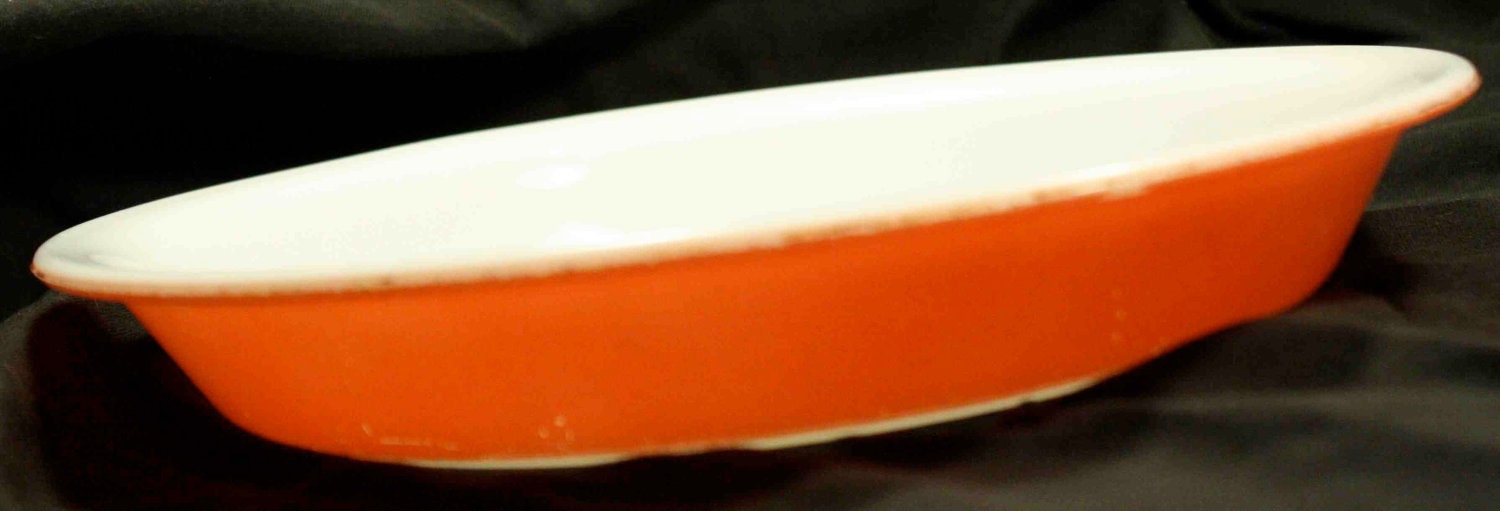 Pink Rimmed Milk Glass Pyrex Pie Baking Dish Vintage