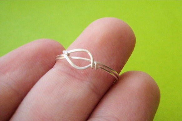 Slim and simple sterling silver leaf ring