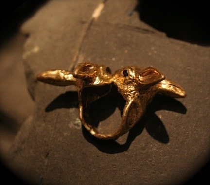 Bunny Love Ring in Gold with Onyx Eyes