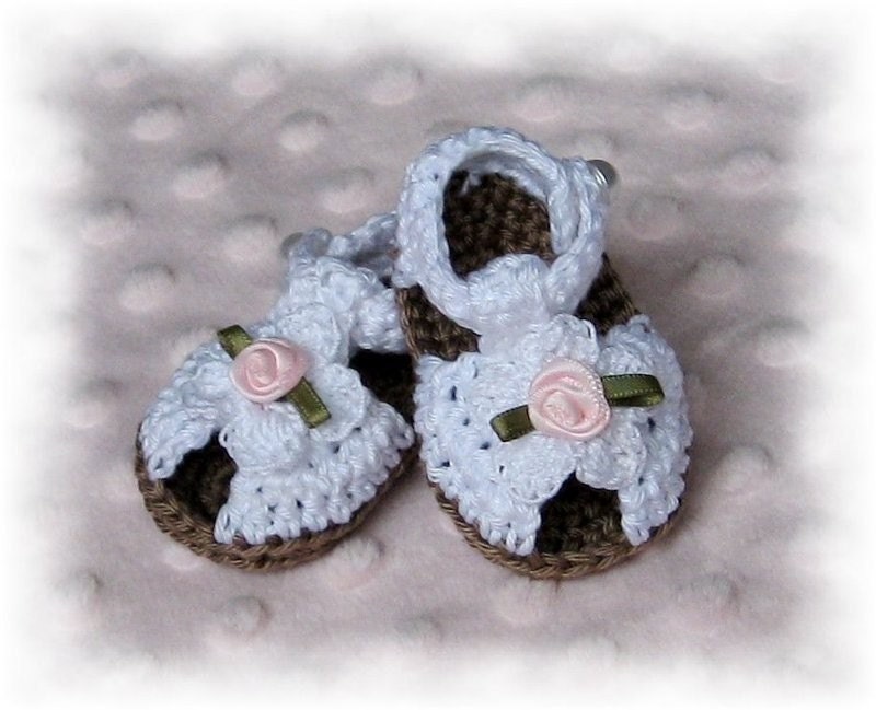 The Cutest Thing Ever - Creme Brulee Collection Hand crocheted Sandal for Baby. Baby Booties