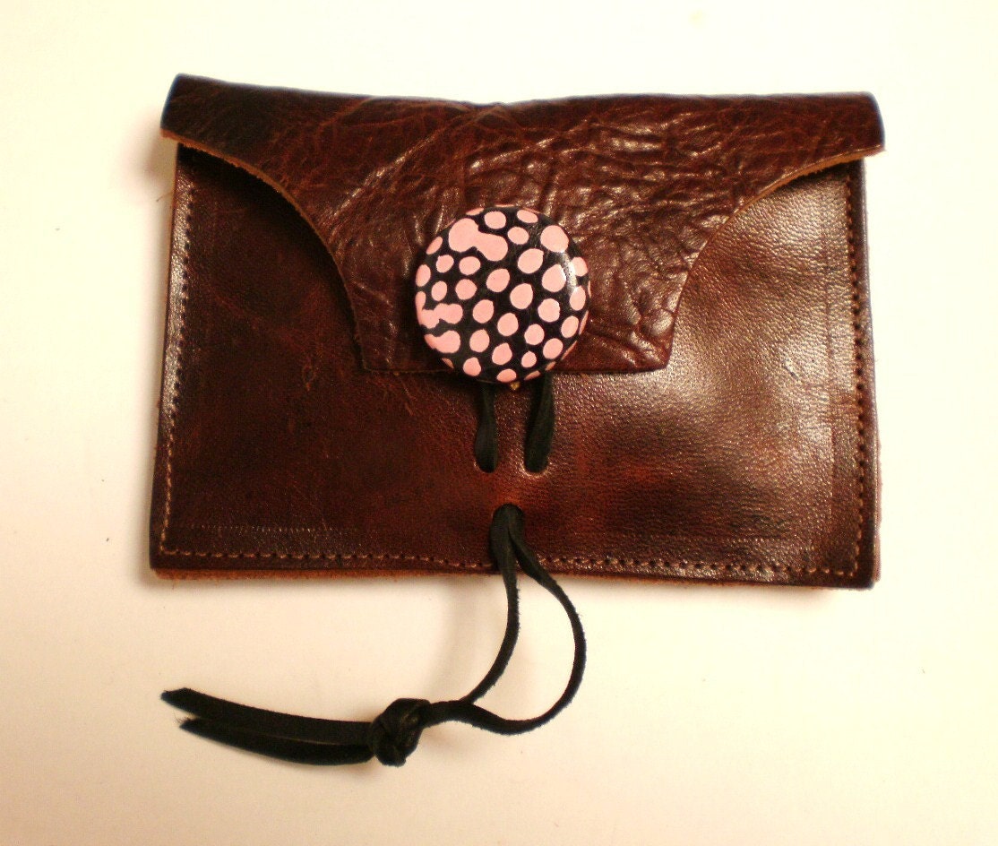 Medieval coin-purse with retro twist black with pink spots