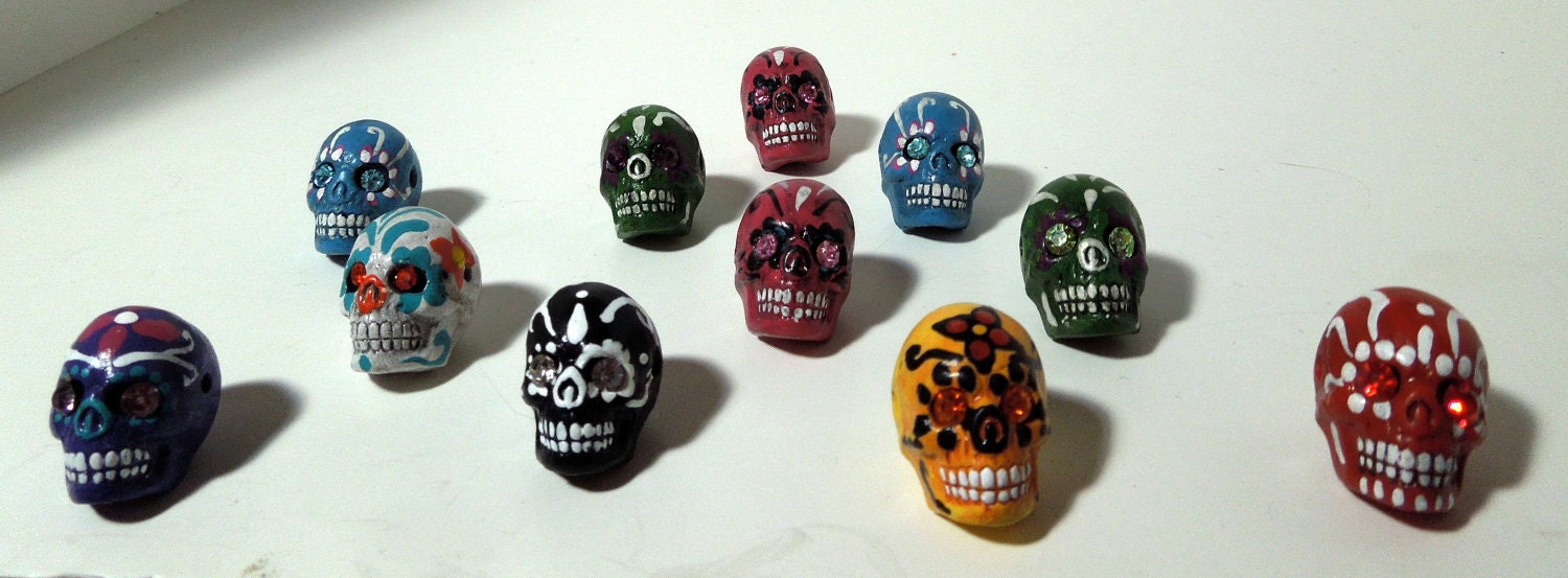 Tiny Dia de los Muertos Sugar Skull Beads (2)