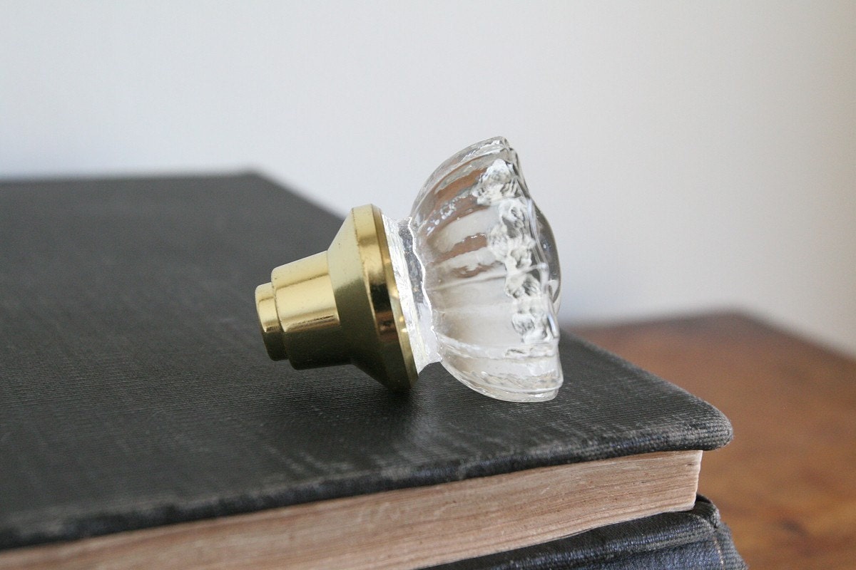Beautiful Glass Door Knob Hanger, Hook For Hanging Mirrors And Chalkboards, Crystal Clear