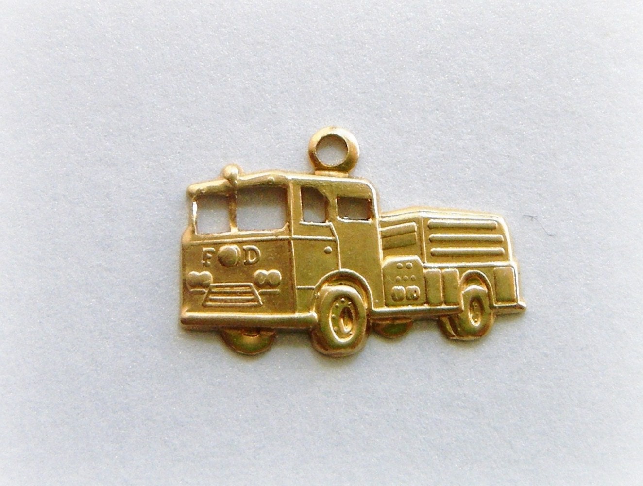 10 FIRE TRUCK Brass Charms and Jewelry Findings (BG)