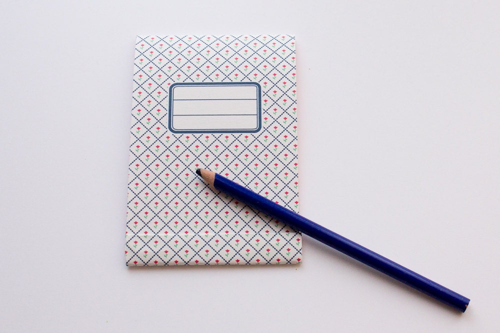 Matchbook notepad Blue and pink Retro flower pattern