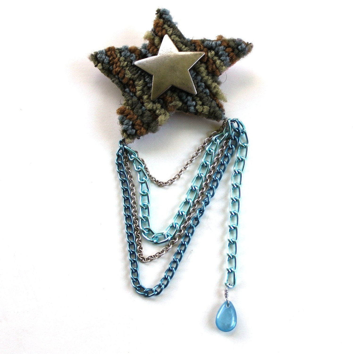 Shooting star brooch