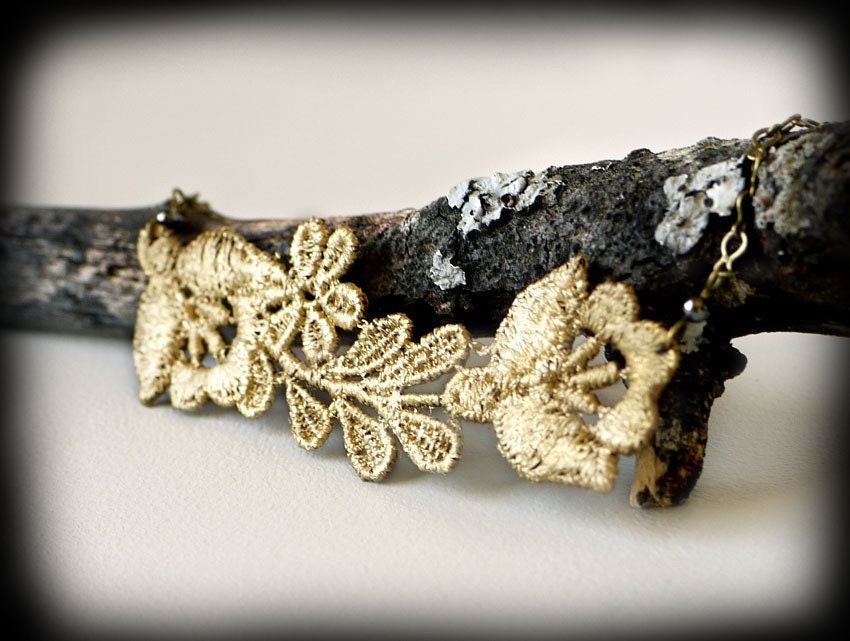 Therese Gold Lace Plaque Necklace