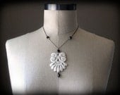 Lace Pendant Neckace in Ivory