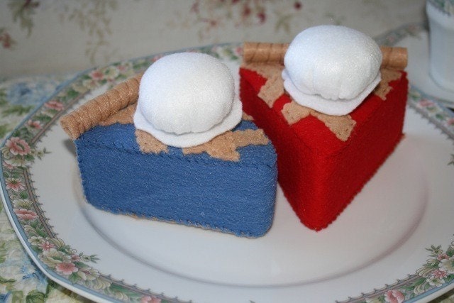 Play Food Felt Cherry and Blueberry Pie Slices