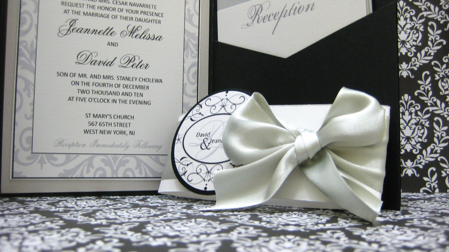 Luxurious Damask Pocket Wedding Invitation Set