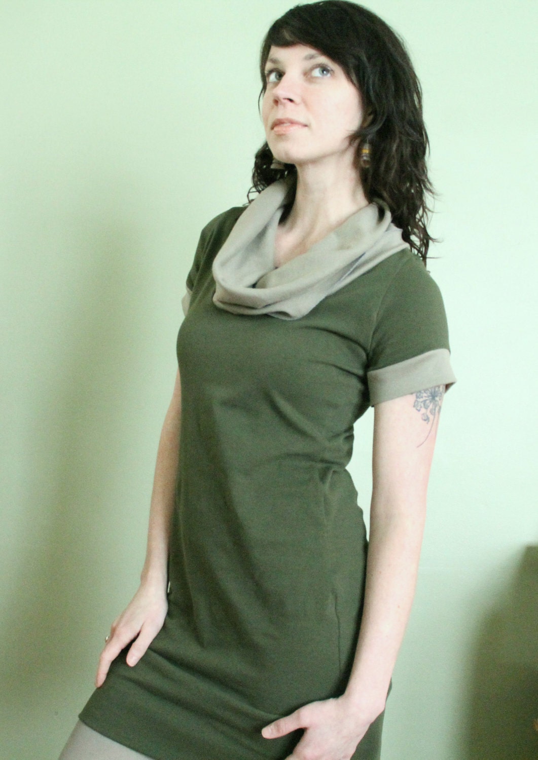 cowl tunic dress short sleeves Olive Green/Light Taupe