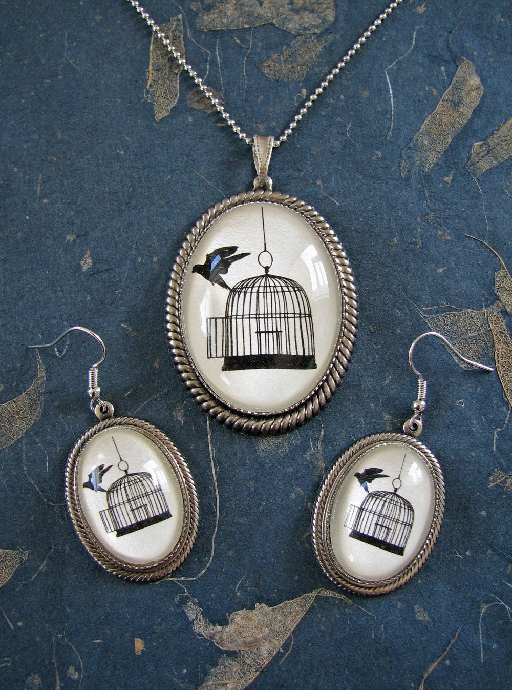 SALE 20% OFF // Coupon code: MEMORIALDAYSALE - Back Where You Belong Earring - Necklace Set