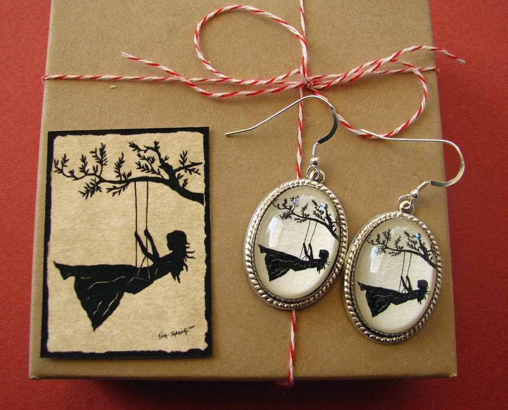 SALE 20% OFF // Coupon code: SALE20 // Girl on a Swing Earrings