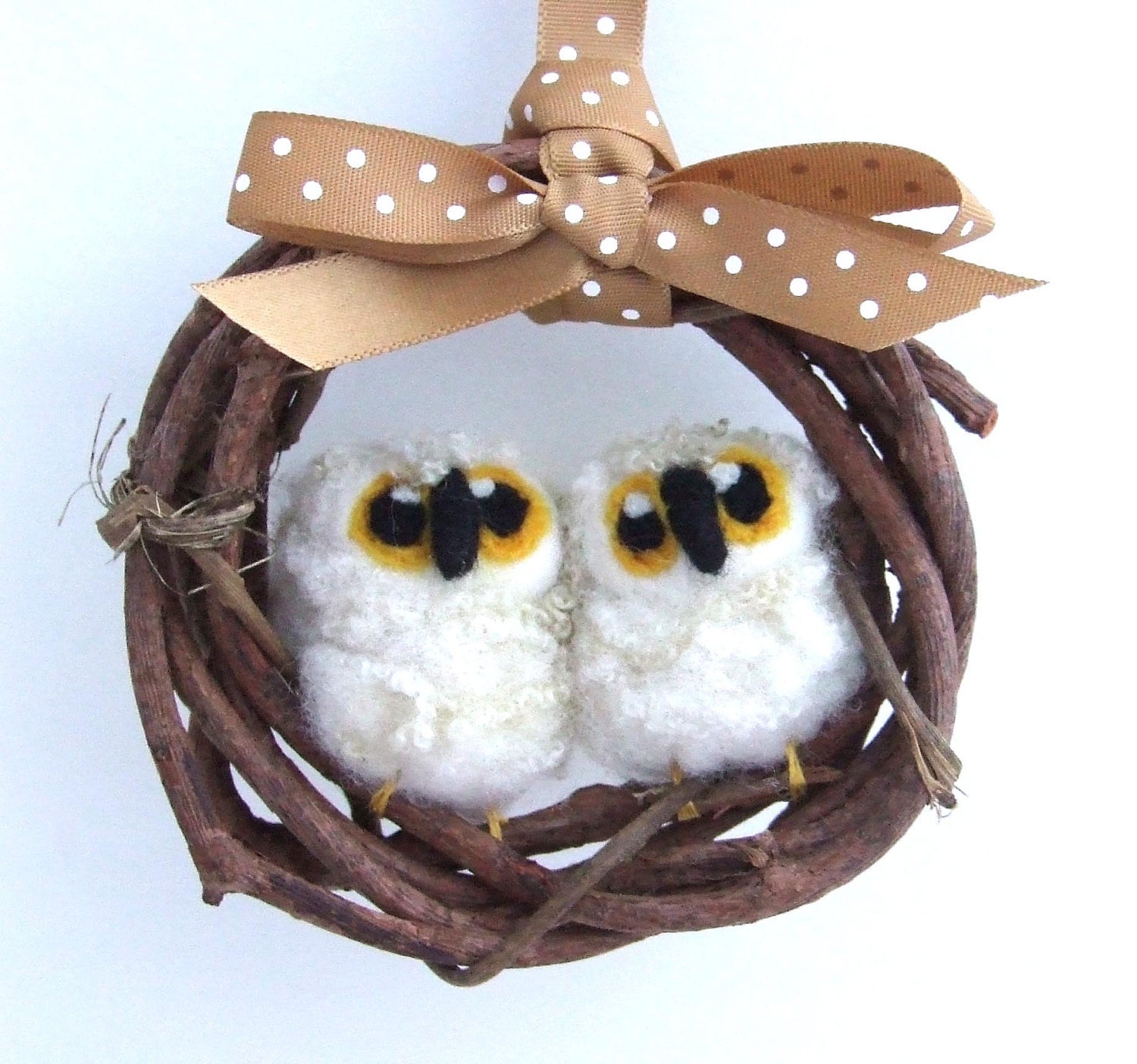 Needlefelted Owl Babies Mini Wreath with Pair of Felt Birds - feltmeupdesigns