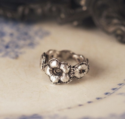 Daisy Lace Ring