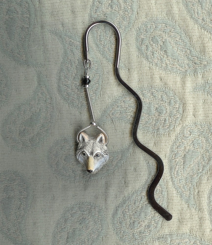 Gwynstone Squiggle bookmark  hand painted wolf head