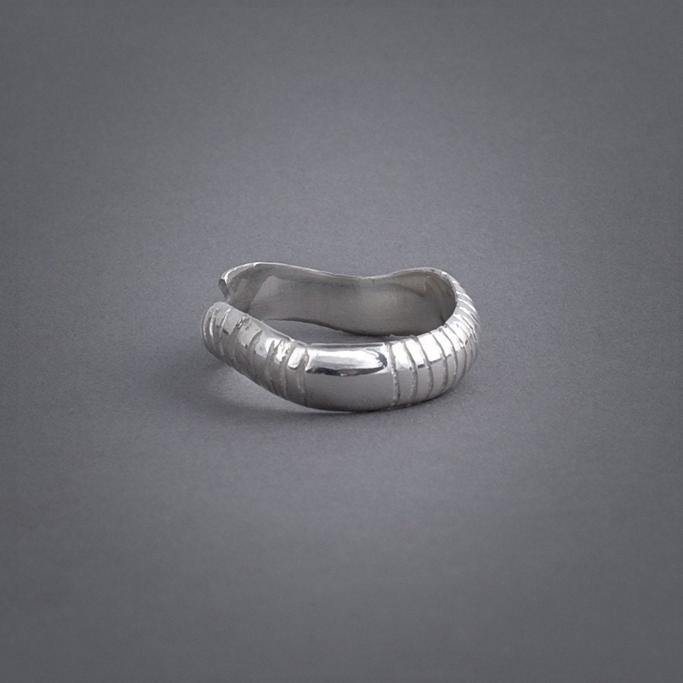 Worm Ring- Sterling silver