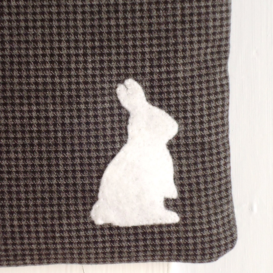 Rabbit and Houndstooth Padded Kindle Sleeve