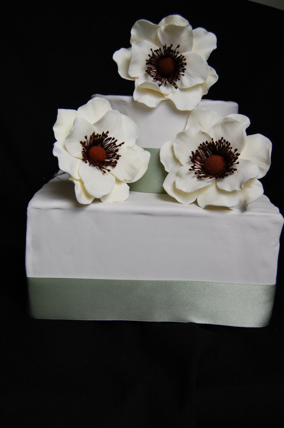 Anemone wedding cake flowers bouquet silk sugar gumpaste alternative