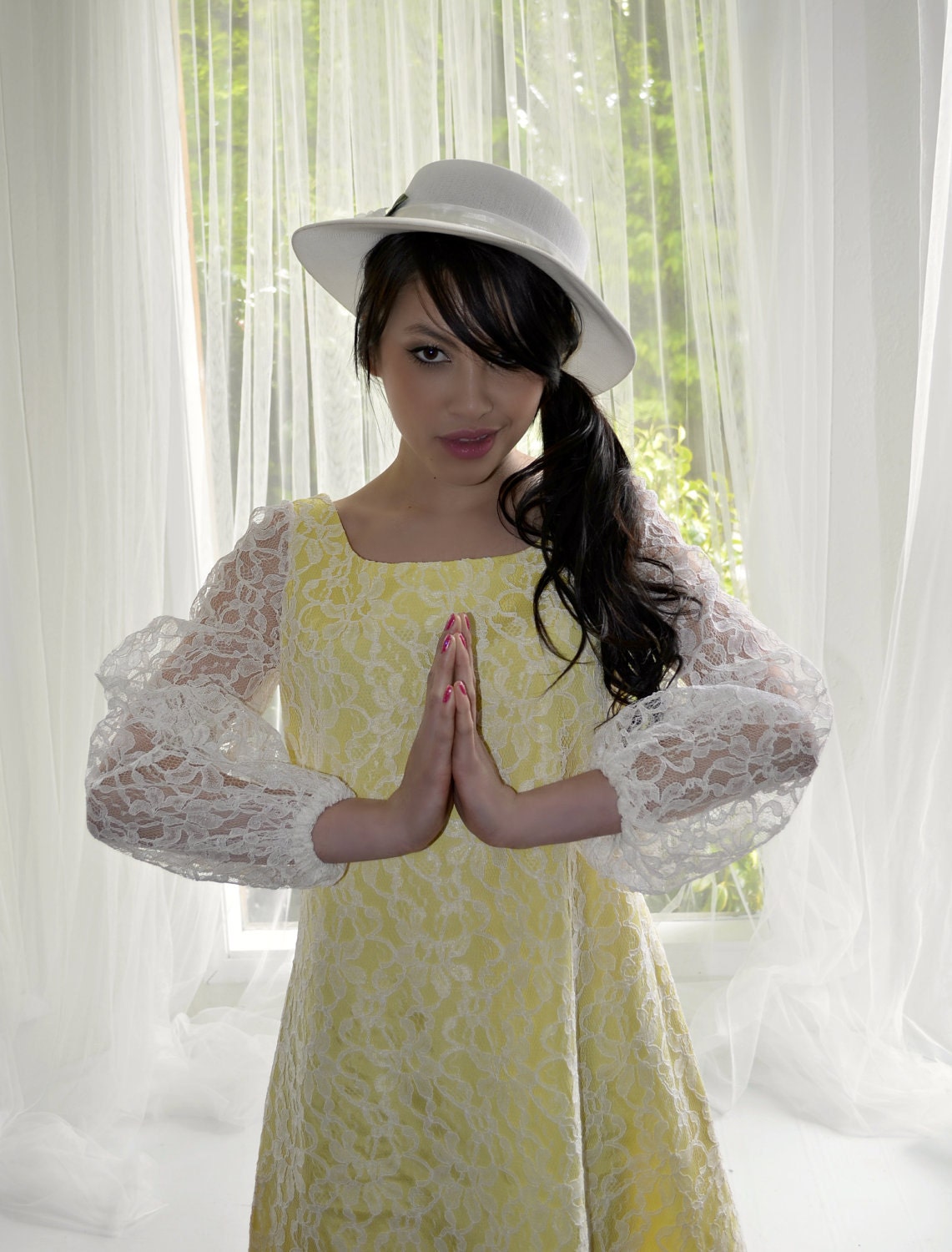Yellow White Lace Vintage 60s Summer Dress Poet Sleeves A-Line S 34 Inch Bust