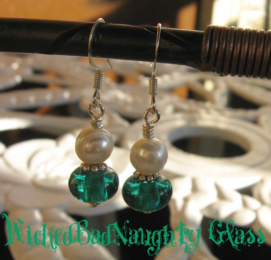 WBN Teal Green Lampwork Glass Bead Pearl Earrings