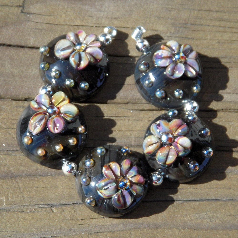 Handmade lampwork beads...Dragon Lily