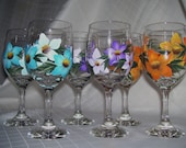 Tropical flowers wine glasses