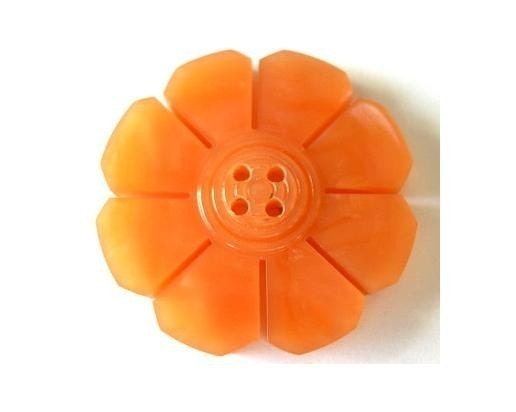 Vintage button, plastic, flower shape, beautiful peach color, large, 37mm