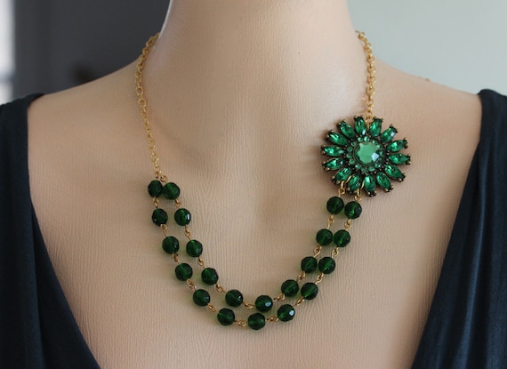 Emerald Green Necklace, Emerald Green Flower Necklace, Green Beaded Necklace ,FREE Matching Earrings, Vintage Flower Necklace