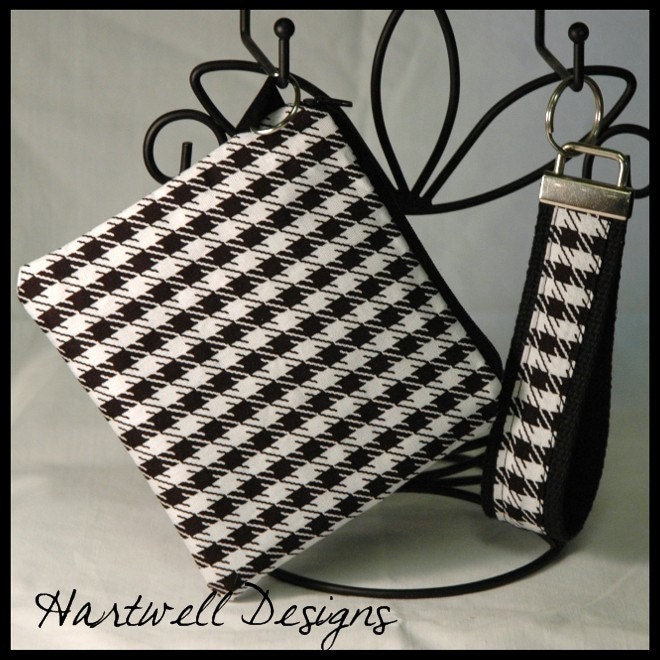 2 pc Gift Set Classic Black White Houndstooth Zipper Purse and Wristlet Key Fob