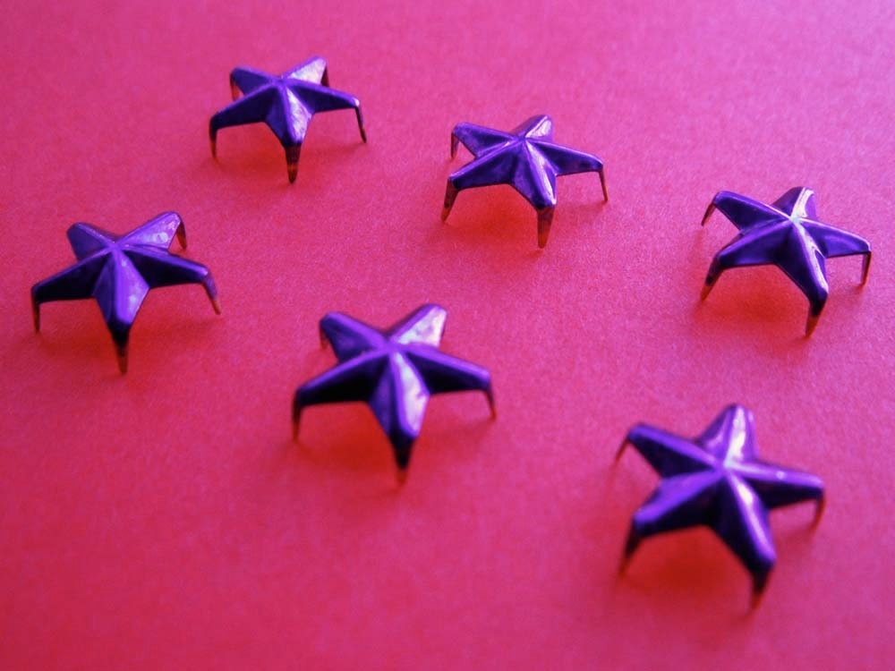 Set of 6 Vintage Purple Metal Star Prong Style Embellishment for Fabric or Paper, Dimensional Embossed Metal