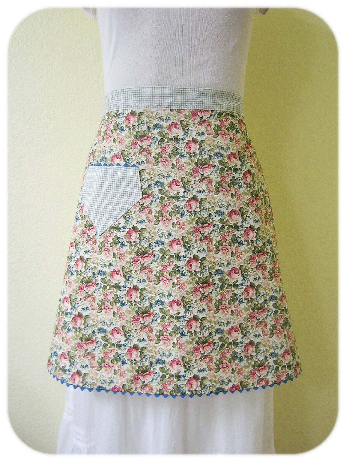 Old English Rose Apron