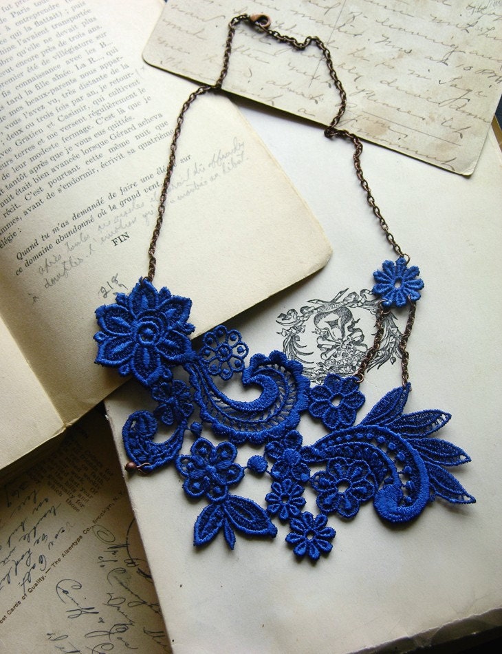 lace necklace -MIHARA- (cobalt blue) - whiteowl
