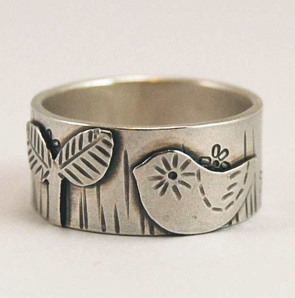 Starry eyed bird in the garden - ring