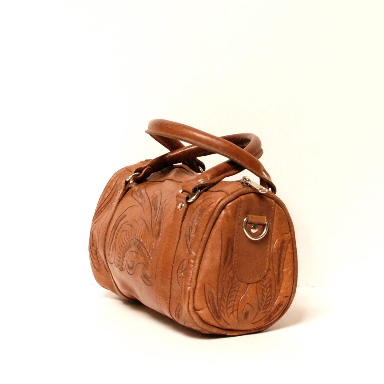 HANDTOOLED tan leather 80s MEXICAN FLORAL duffle handbag