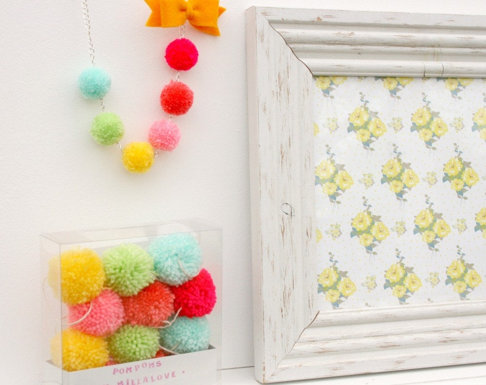 Pom Pom Garland - Spring Edition