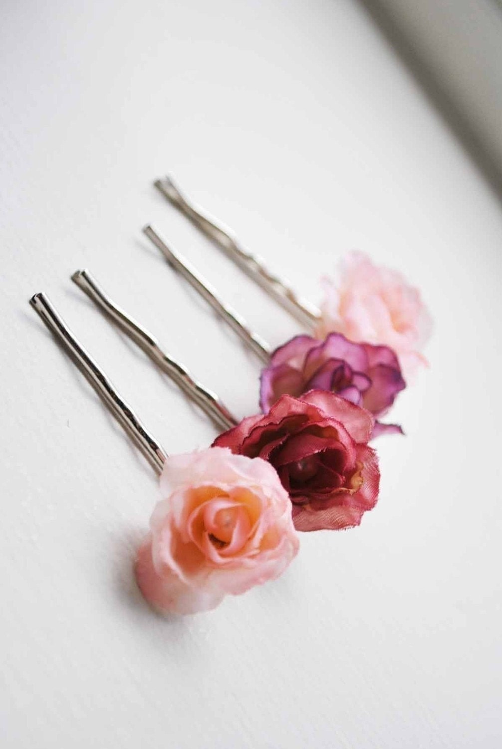 Pink flower bobby pin set, Rose hair clips - GUMDROPS