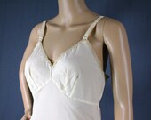 SALE 70s Ivory Nude Lady Lynne Formal Length Full Slip, 34 - Vintage Lingerie