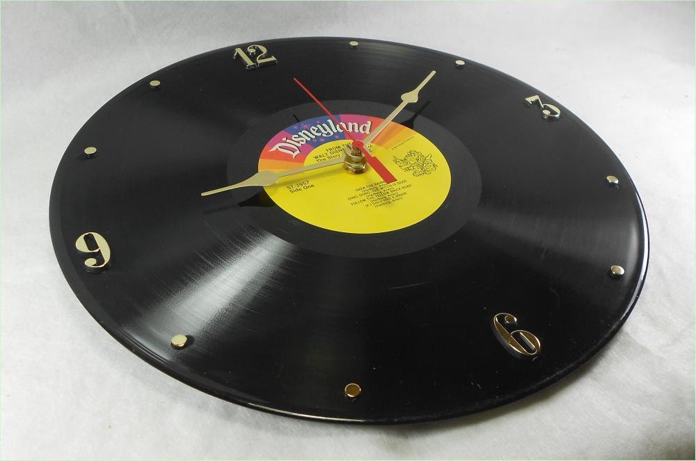WIZARD OF OZ Record Clock - Walt Disney Story and Songs
