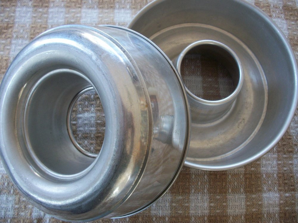 Lot of VINTAGE BUNDT CAKE Tins -2 Cake Pans perfect for baking crafts and organizing